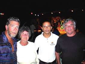 amigos1.jpg (15916 bytes)